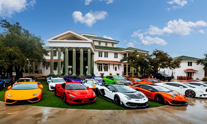 La Hacienda Estates House | The Gatsby Mansion WATERFRONT - Events, Casino, Pickleball & MORE