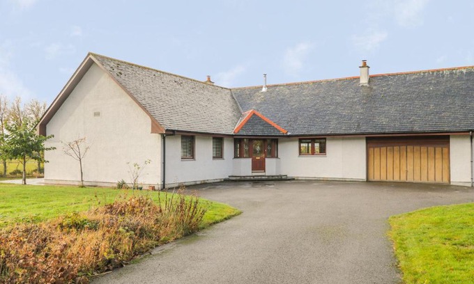 Invergordon House | The Glebe