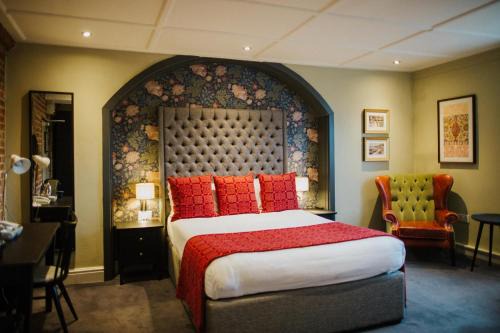Warwick Town Centre Hotel | The Globe