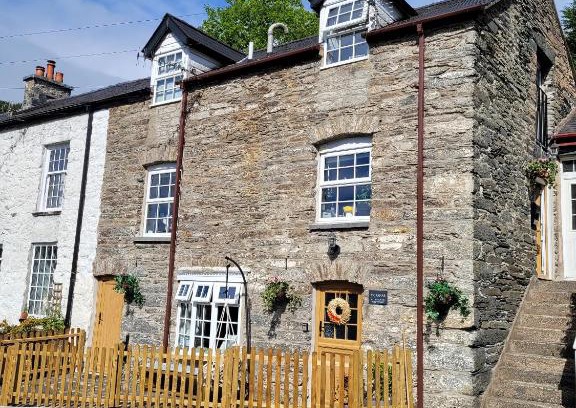 Corris Apartment | The Granary Corris on the edge of the Dyfi Forest