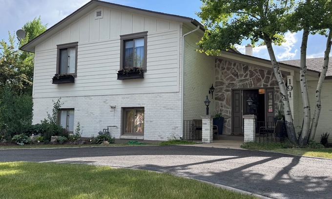 Soda Springs House | The Grand Gathering Place- Where Family Memories Are Made!