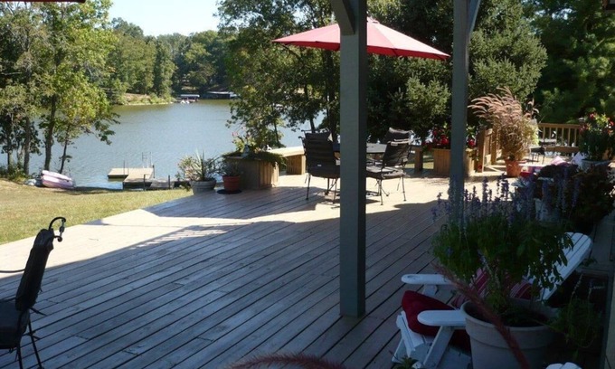 Scotland Cottage | THE GREAT LAKE ESCAPE, AMAZING SPRING FISHING & TOP NOTCH GOLF COURSES!