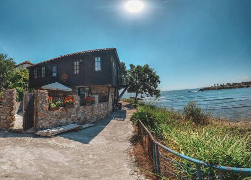Akhtopol House | The Greek House
