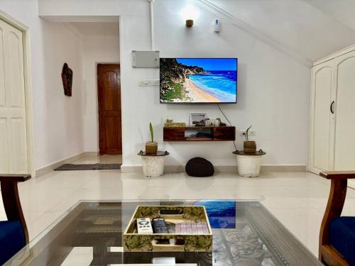 Fatrade House | The Greendoor Villa - Beach House , 400 mtr beach