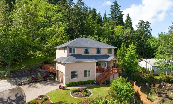 Creswell House | The Greenhill House