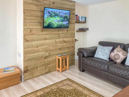 Mauchline House | The Grooms Cottage