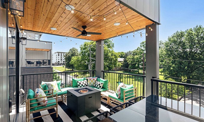 Music Row Apartment | The Grove #11 by AvantStay | Private Patio+Near DT