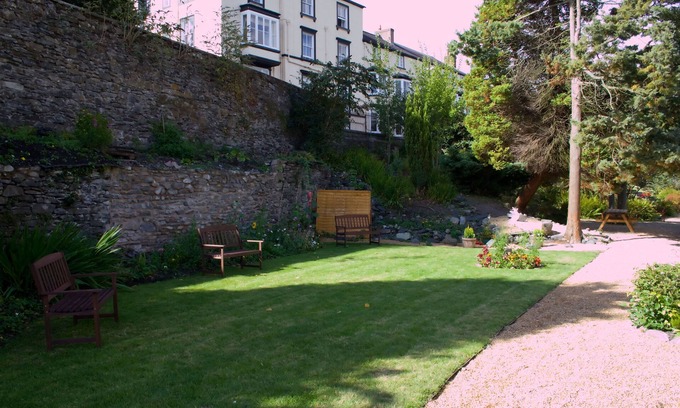 Llangollen Hotel | The Hand Hotel Llangollen by Compass Hospitality