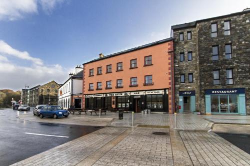 Westport Apartment | The Helm Apartments B&B