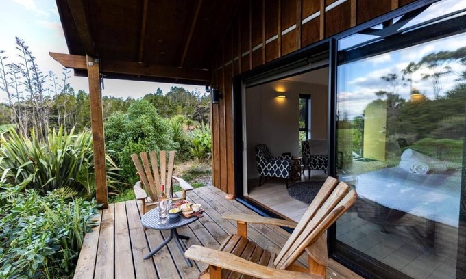 Mangawhai Hotel | The Hideout
