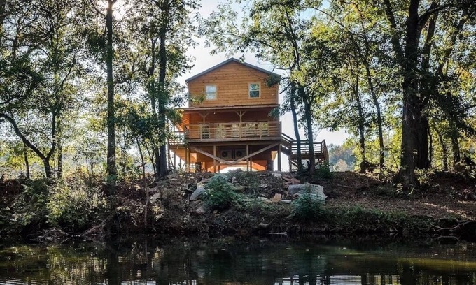 Jasper Cabin | The Highwater Cabin! Right on the banks of the Little Buffalo River!