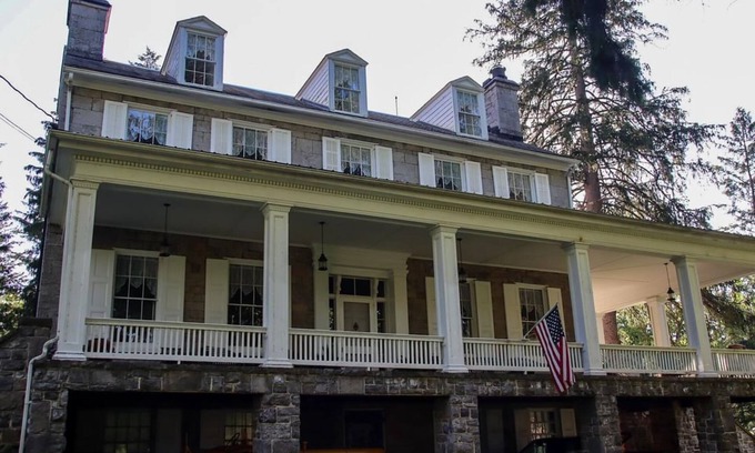 Pennsylvania Furnace House | The Historic Fairbrook Manor - PA Furnace -