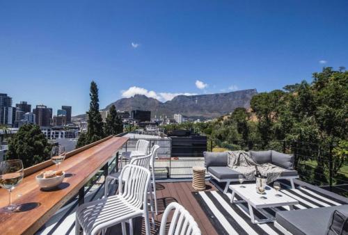Cape Town City Centre House | The Honeycomb a 3 Bed in De Waterkant with Hot tub