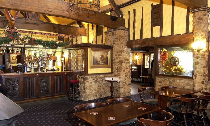 Herstmonceux Hotel | The Horseshoe Inn