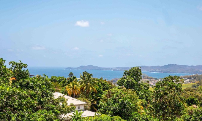 Sainte-Marie Apartment | The Hummingbird of C'Locat (T3)