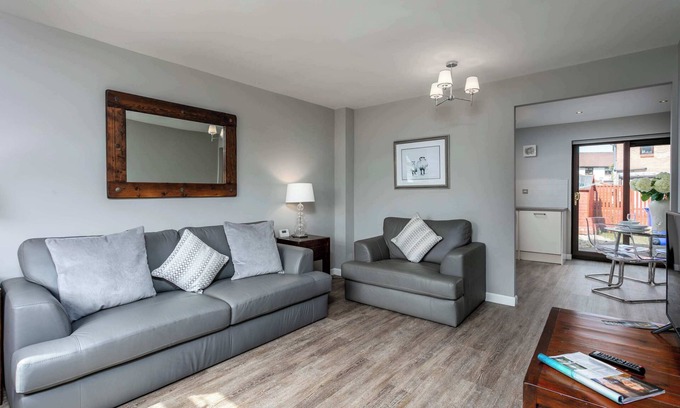 Ayr Apartment | The Huntington - Donnini Apartments