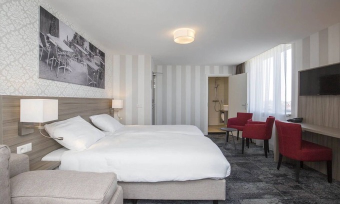 Edelstenenbuurt House | The Ideal Place to Soak Up Dutch Tradition and Seaside Life! Free Breakfast!