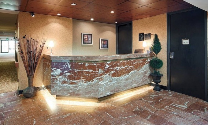 East Forest Hotel | The Independence Inn Charlotte/Matthews Hotel