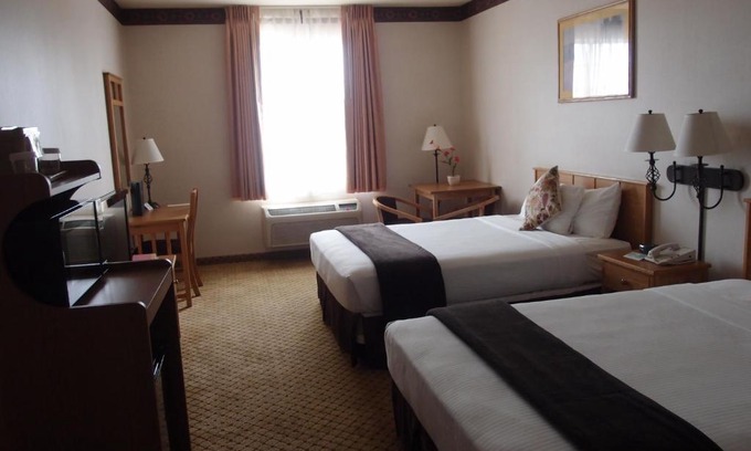 Corning Hotel | The Inn at Rolling Hills Casino & Resort