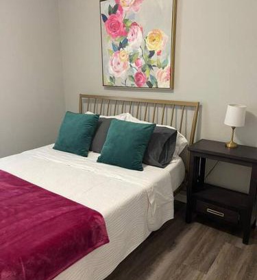 Hamilton Apartment | The Irene - 2 Bedroom Apt in Quilt Town, USA