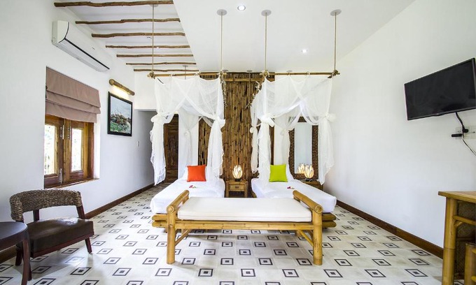 My Tho Cabin | The Island Lodge