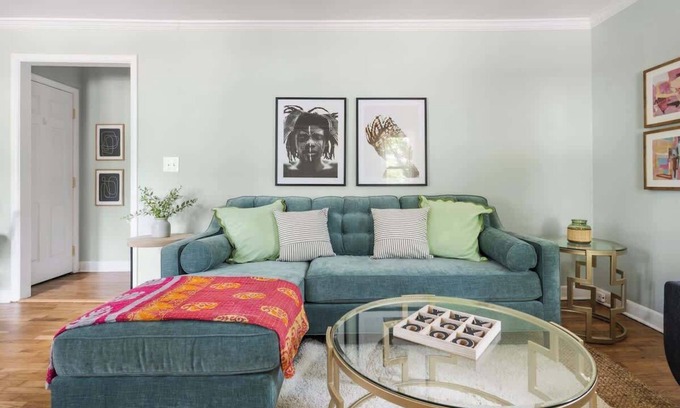 Riverland Terrace House | The Islander | 2BR Riverland Terrace, Beach & DT