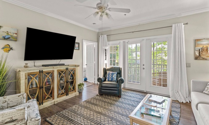 Saint Simons Heights Condo | The Jasmine Drift - Near Beach/Pool Access
