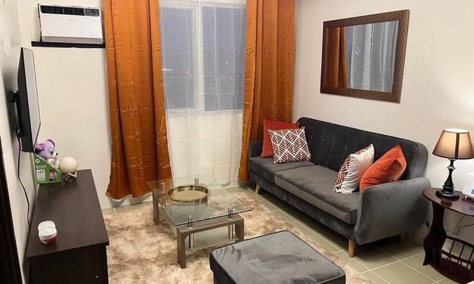 Santa Mesa Apartment | The Journeyman Suite at Covent Garden Sta Mesa Manila