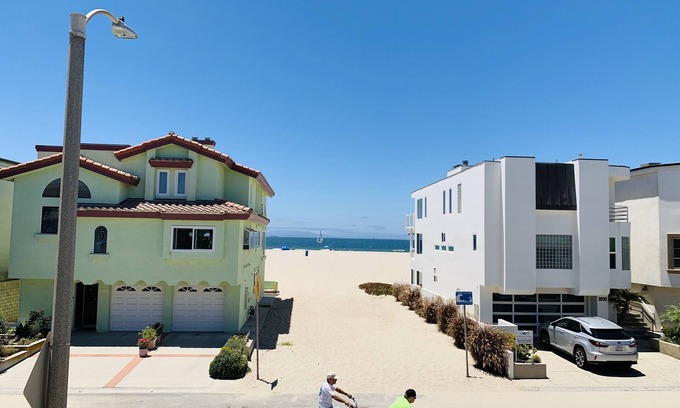 Hollywood Beach House | The Kid - Ocean Front Beach House at Hollywood Beach