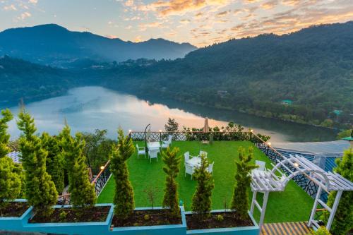 Naukuchiyatal Resort | The Lake Ambience Resort