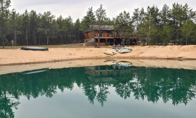 Necedah House | The Land in the Pines-Cabin