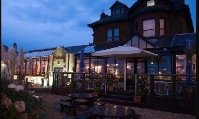 Ardrossan Hotel | The Lauriston Hotel