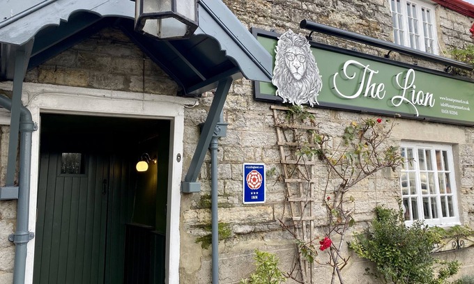 West Pennard Hotel | The Lion at Pennard