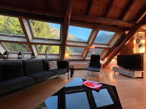 Oz-en-Oisans Apartment | The Loft 3 minutes from Alpe dHuez Grand Domaine via Oz en Oisans