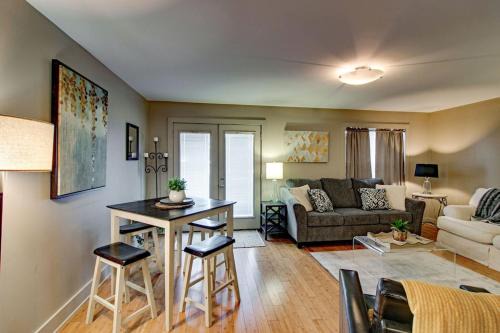 Clarksville Apartment | The Lofts of Downtown (540 N 2nd St, #106)