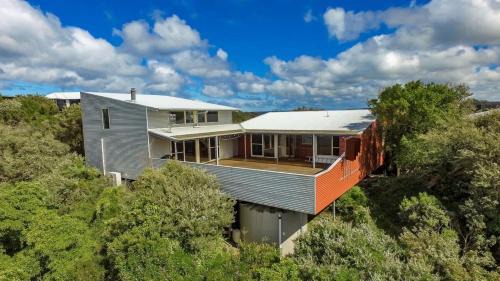 Sandy Point House | The Lookout