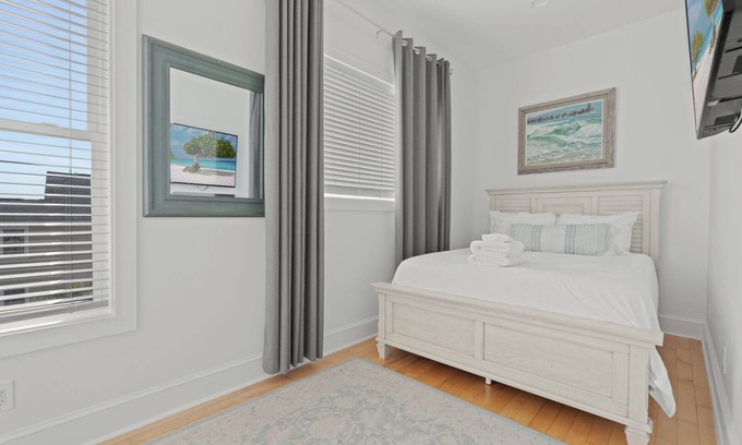 Charleston House | The Lookout- hot tub, heated pool, with marsh view