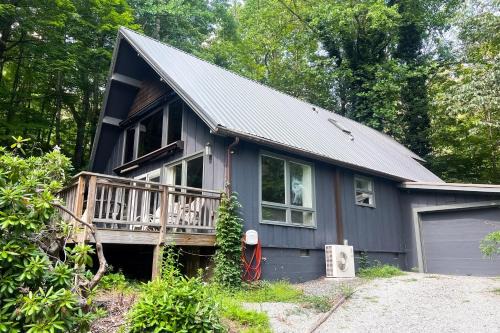 Newland House | The Loop Chalet