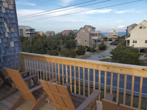 Avon House | The Lost Loggerhead- OBX Ocean view Beach House