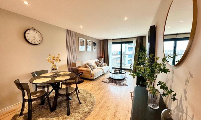 Barbican Apartment | The Lux at Pierson House