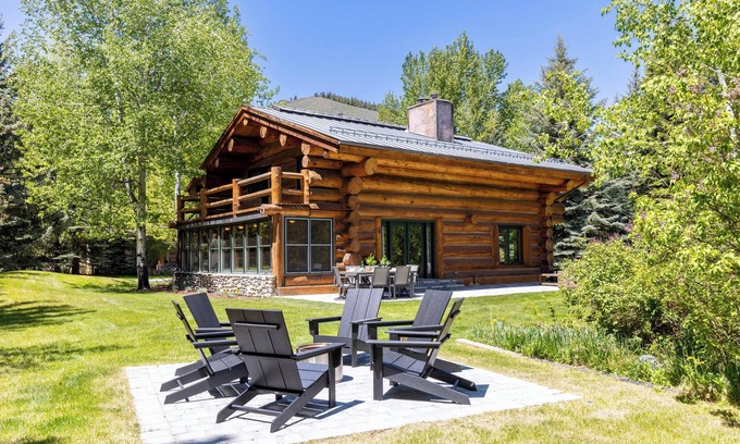 Sun Valley Cabin | The Luxury Cabin at Comfort Circle