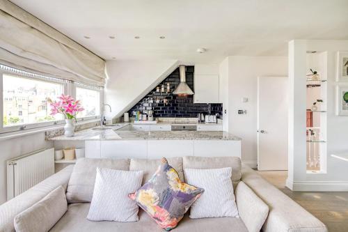 Little Venice Apartment | The Luxury 'Treehouse' - One bed Little Venice