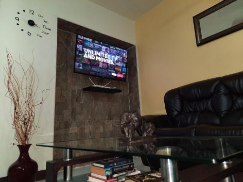 New Kingston Apartment | The Mango Lodge