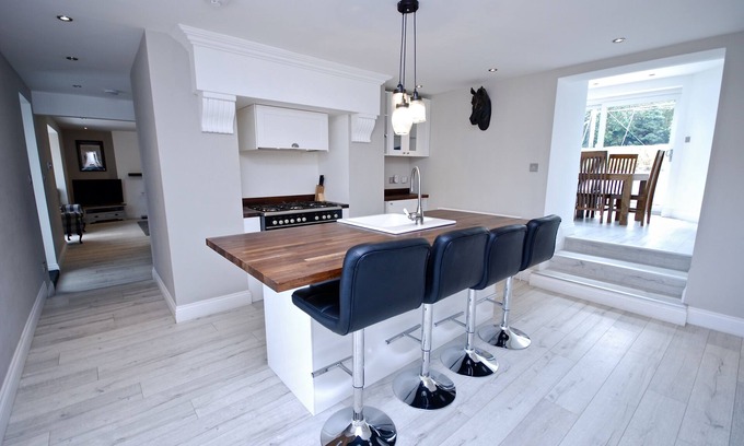 Fenwick House | The Manor House