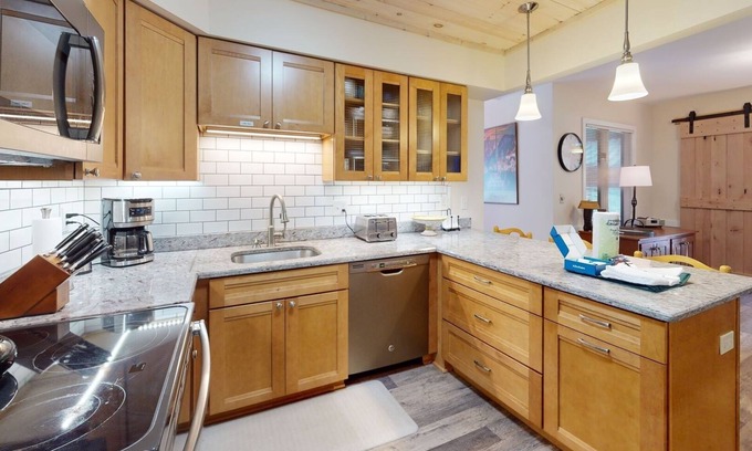 Killington House | The Maple Leaf Brought to you by GetAway Vacations