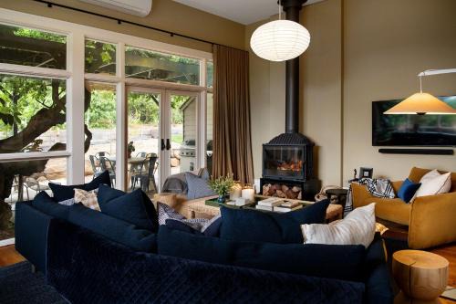 Daylesford House | The Mayor's Residence - 4 bedroom garden oasis