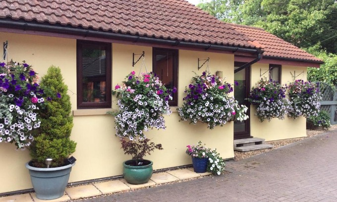 Cheddar Apartment | The Mendip is on cheddar bridge Apartments