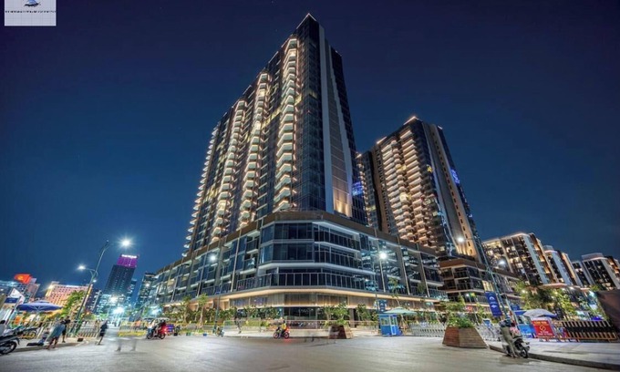 Thu Thiem Apartment | The Metropole Opera Deluxe Residence