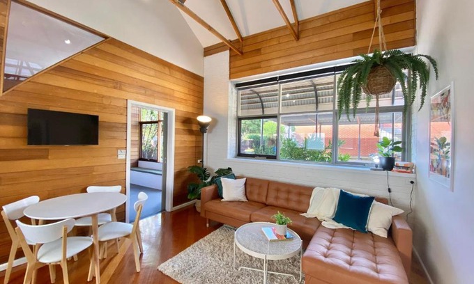 Geelong Apartment | The Morrison Stables