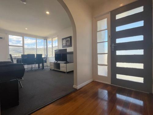 Risdon Vale House | The Mountain Riveting House at Risdon vale